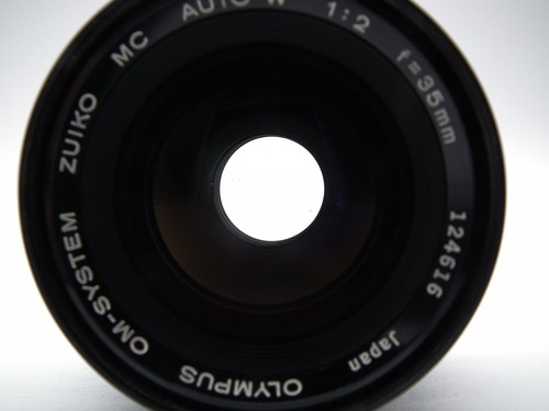 【NEAR MINT】 Olympus OM-System Zuiko MC Auto-W 35mm f/2 Lens Wide Angle Japan 998 - Picture 10 of 12