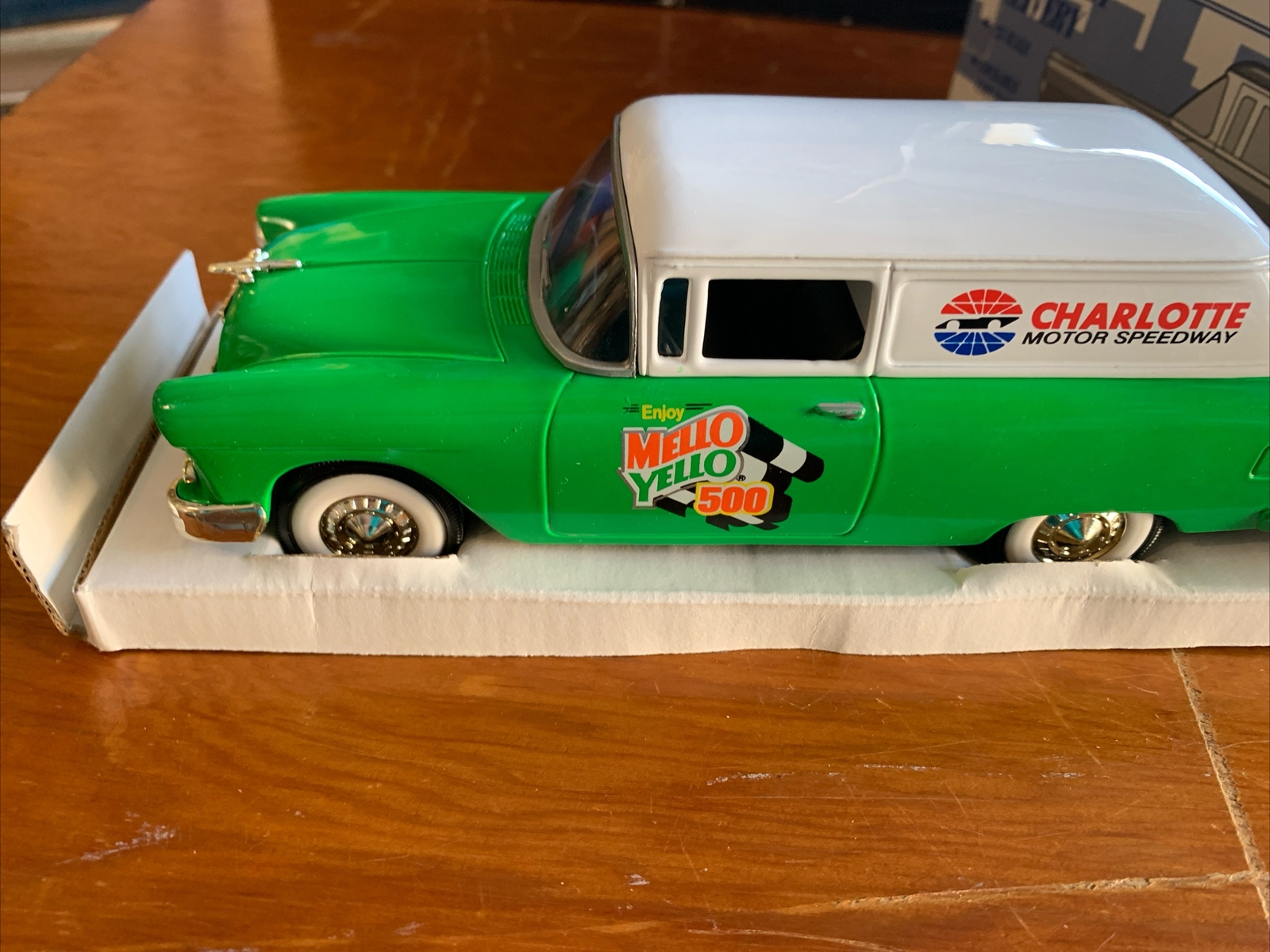 Picture 4 of 6