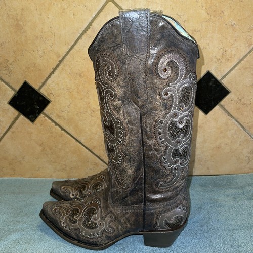 NUEVAS EN CAJA Botas Occidentales Corral Cuero Marrón Bordadora Cuero Tachonado Cuero Talla 7.5 - Imagen 4 de 8