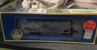 AHM  5203 F Diamond Sugar Operating Track Cleaning Car GACX 45012 HO Scale ( G )