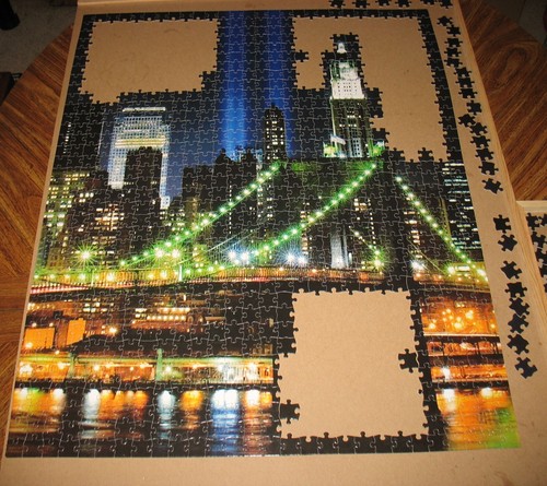 White Mountain 1000 Pc Puzzle Tribute In Light New York City Twin Tower Memorial - Picture 3 of 7