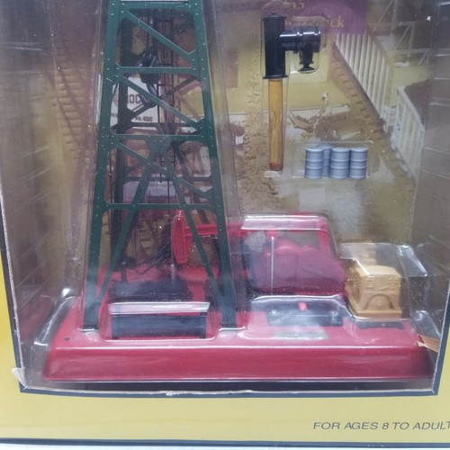 RAIL KING MTH SHELL # 455 OIL DERRICK 30-9027 SUNOCO OIL PIPE PUMPING OPERATION - Picture 3 of 6