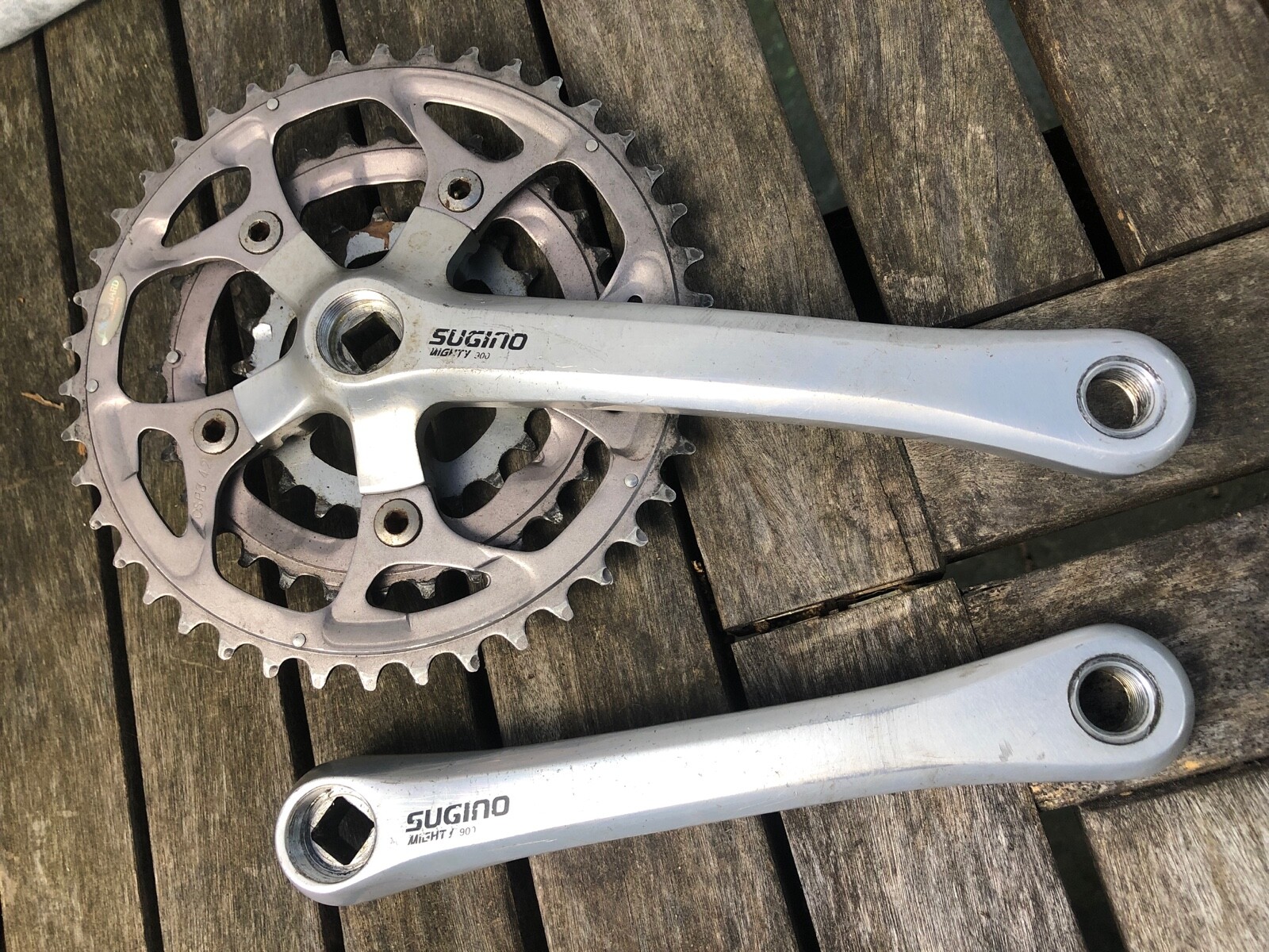 Sugino Mighty 900 42 32 22 MTB Crank Set 175mm Sugino Mighty 900 42 32 22 MTB Crank Set 175mm