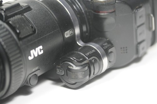 Fotocamera di memoria HD JVC modello: GC-PX100BE USATA - Foto 8 di 17