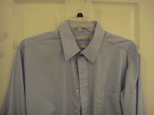 Van Heusen Editions Men's Dress Shirt Lite Blue Button Size 17 1/2 32/33 - Picture 2 of 7