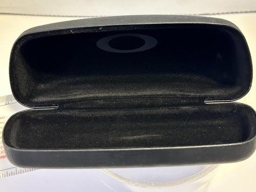 NEW OAKLEY AUTHENTIC BRANDED HARD SHELL EYEGLASS/SUNGLASS CASE, 6.5" x 2" - Picture 7 of 7