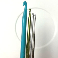 Vintage Crochet Hook Lot Bates Boye Hero 0,9, F, 8 Made in USA Japan EUC