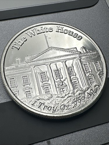 Donald J. Trump 45th President 1 Troy Ounce Silver Round .999 - Picture 11 of 12