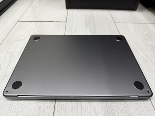 Apple MacBook Air 13.6” Retina 2022 - 256GB SSD 8GB Ram 8C CPU 8C GPU M2 - Grey - Afbeelding 8 van 16