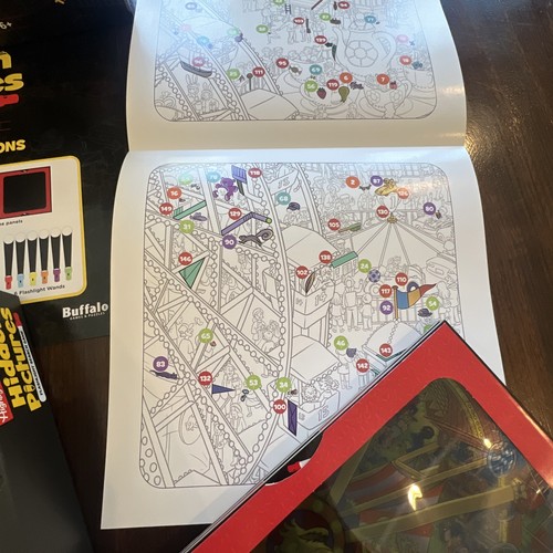 Highlights Hidden Pictures Board Game Flashlight Search Pre Owned - Picture 5 of 17