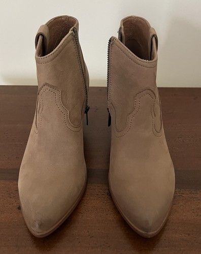 Frye Reina Ankle Boots Leather Side Zip Western Style Booties ASH Womens Size 8M - Picture 5 of 17