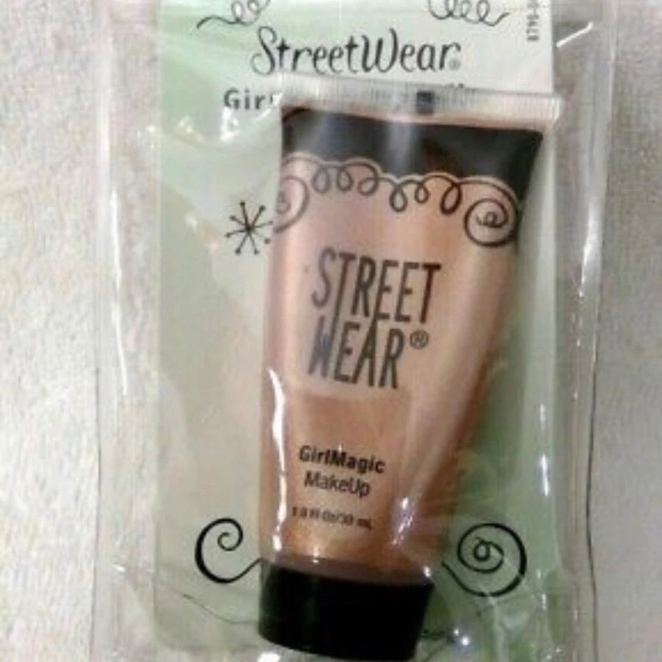 NEW Revlon Street Wear Girl Magic Make-Up LOVEGLAM Magical Glow Face Cheeks Eyes - Image 3 of 4