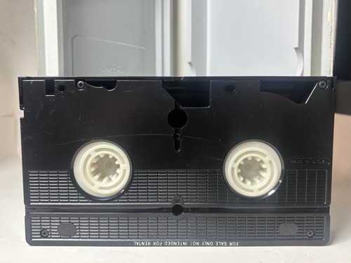 A DAY AT DISNEYLAND A Souvenir Film 1982 Clamshell VERY RARE very good condition - Picture 5 of 7