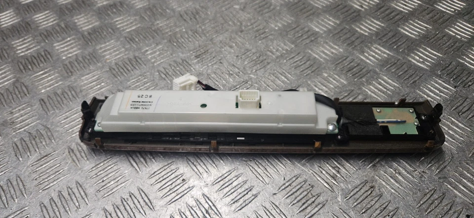 Nissan Elgrand E51 2008 A/C air con heater climate control panel - Image 4 of 4