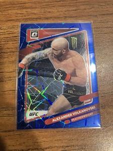 2022 Panini Donruss Optic UFC - Blue Velocity Prizm #28 Alexander Volkanovski