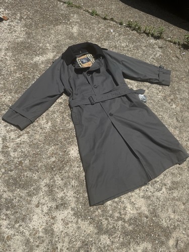 Burberrys Mens Double Breasted Belted Trench Coat - Gray - Size 44L Wool Collar - Picture 4 of 18
