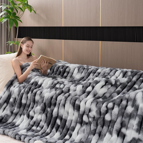 Throw Blanket for Couch - 60" x 80" Faux Rabbit Fur Throw Blanket Cozy Soft W... - Bild 5 von 9