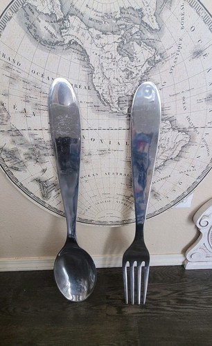 Cuchara y tenedor escultórico grande de metal Mcm Pop Art 29,5" - Imagen 10 de 10