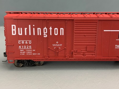 HO Accurail 3808 40’Combo Door Boxcar CB&Q #41026 RTR Kd’s Mtl Wls HO4337 - Picture 4 of 9