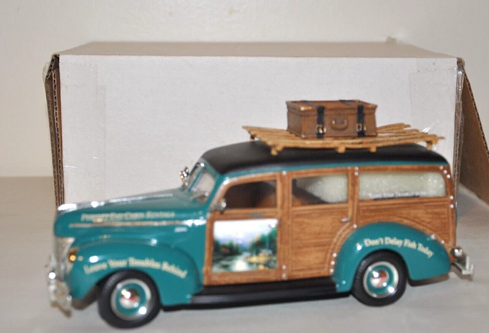 Ertl Hamilton Authenticated Woody Wagon Thomas Kinkade 1:25 Scale - Image 2 of 4