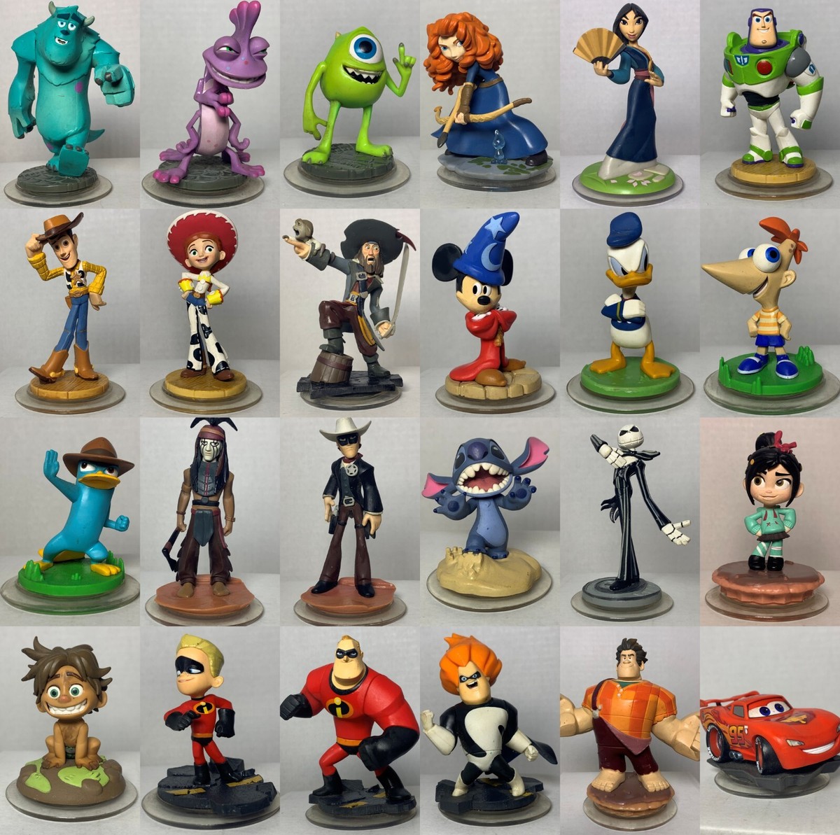 Disney Infinity Figures Pick Your Figure Bundle ONE POSTAGE Xbox
