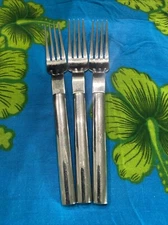 Set of 3 Boda Nova Oval Pattern Glossy 18-8 Stainless Flatware Dinner Forks