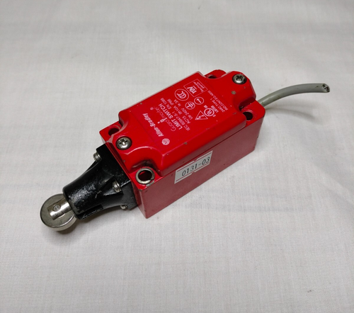 Allen Bradley 246C TYP 1 Guardmaster Endschalter 240V 3A - Bild 4 von 6