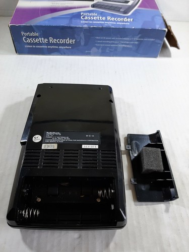 Radio Shack Portable CTR-111 Cassette Player/Recorder 14-1117 w/Box & Extra Tape - Picture 7 of 12