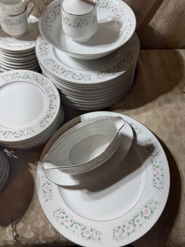 Sango Flower Garden Oxford Pink Blue 535 12 Place Setting Set (81 Pieces)- READ - Picture 7 of 15