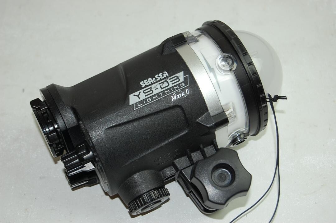 SEA&SEA YS-D3 LIGHTNING Mark II（SEA＆SEA YS-D3 MK2 Underwater 