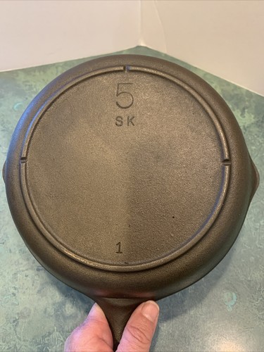 Vintage 3 Notch Lodge # 5 SK 1Cast Iron Skillet *Cleaned/Lt. Seasoned - Picture 7 of 14