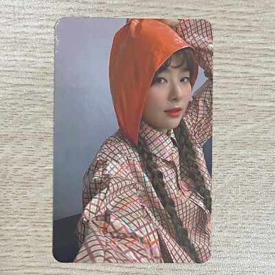 SEULGI RED VELVET PHOTOCARD COMPILATION - OFFICIAL ALBUM SEULGI RED VELVET PHOTOCARD COMPILATION - OFFICIAL ALBUM