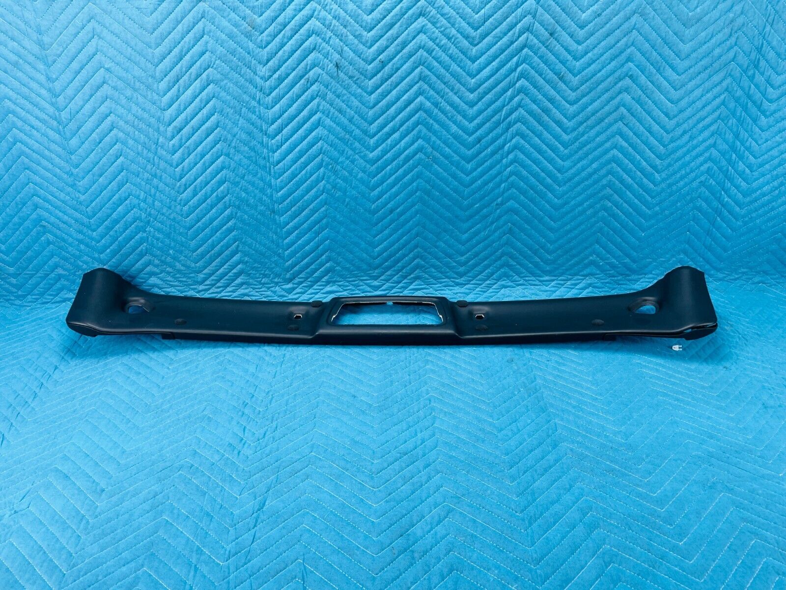 Picture 2 of 6