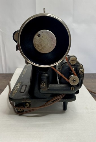 Antique Singer Sewing Machine 128K Electric Portable 1920 Y1488098 Pedal - Picture 5 of 7