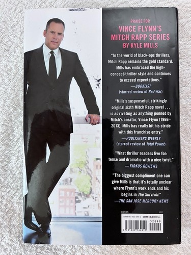 Kyle Mills, Mitch Rapp Book 20: Enemy at the Gates; Book 21: Oath of Loyalty - Bild 14 von 24