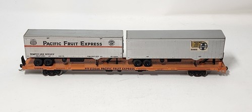 HO Scale Athearn 86 Ft Flat Car W/ 2 40' Trailers Pacific Fruit Express Freight - Picture 12 of 17