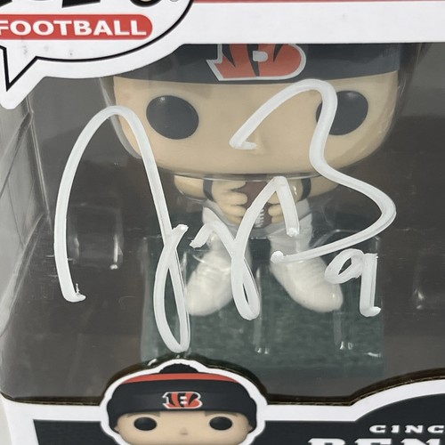 Joe Burrow & Ja'Marr Chase Signed Two-Pack Funko POP! Autographed w/COA Hologram - Picture 2 of 10