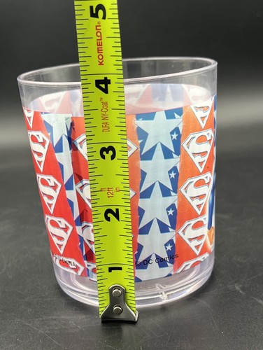 Lote de botellas y tazas de agua deportivas de plástico DC Superman. - Imagen 19 de 24