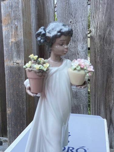 Lladro First Flowers 6757 Figur Mädchen Blumen skurril - Bild 19 von 24