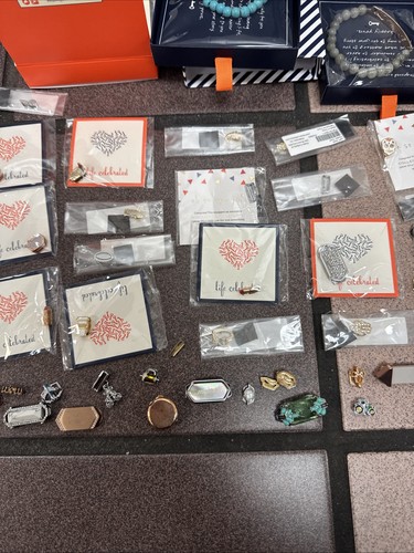 Keep Collective:  Huge Lot of over 90 Pieces - binders, bands and charms - Picture 13 of 15