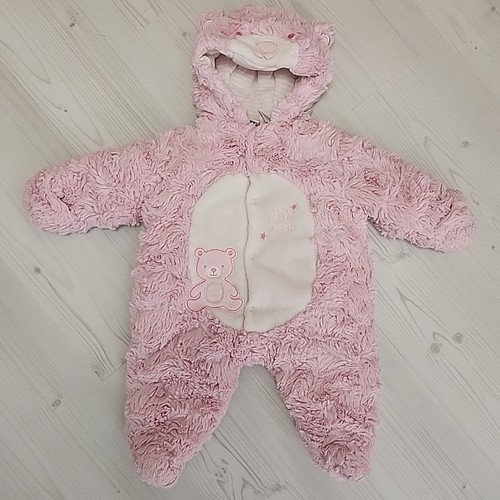 Koala Baby Bär rosa & weiß Kapuze Druckknopf Winter Schneeanzug Body 3 M Wimpelkette - Bild 1 von 8