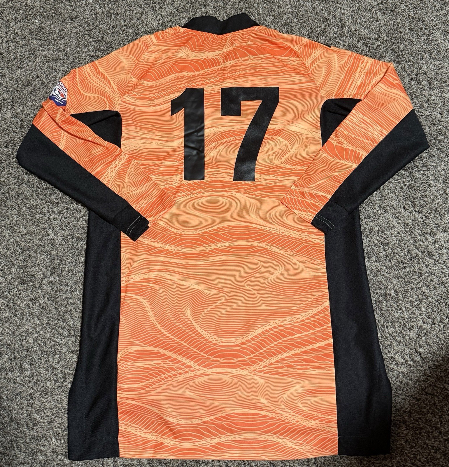 Picture 2 of 3