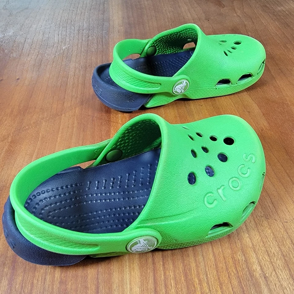 Zueco Crocs Clásico Niños Pequeños Talla C8 Verde Azul Correa Cómodos Zapatos Sin Cordones Foto 4 de 4