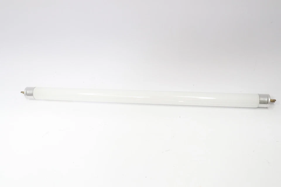 Feit Electric Linear Fluorescent Lights Bulb Non-Dimmable T5 8W F8T5/D - Image 4 of 4