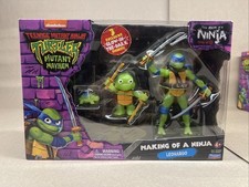 Teenage Mutant Ninja Turtles Mayhem Glow-in-the-Dark Making of a Ninja LEONARDO