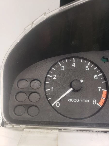 Grupo de velocímetro de 6 cilindros sin ABS compatible con 98-99 MAZDA 626 948940 Foto 2 de 4