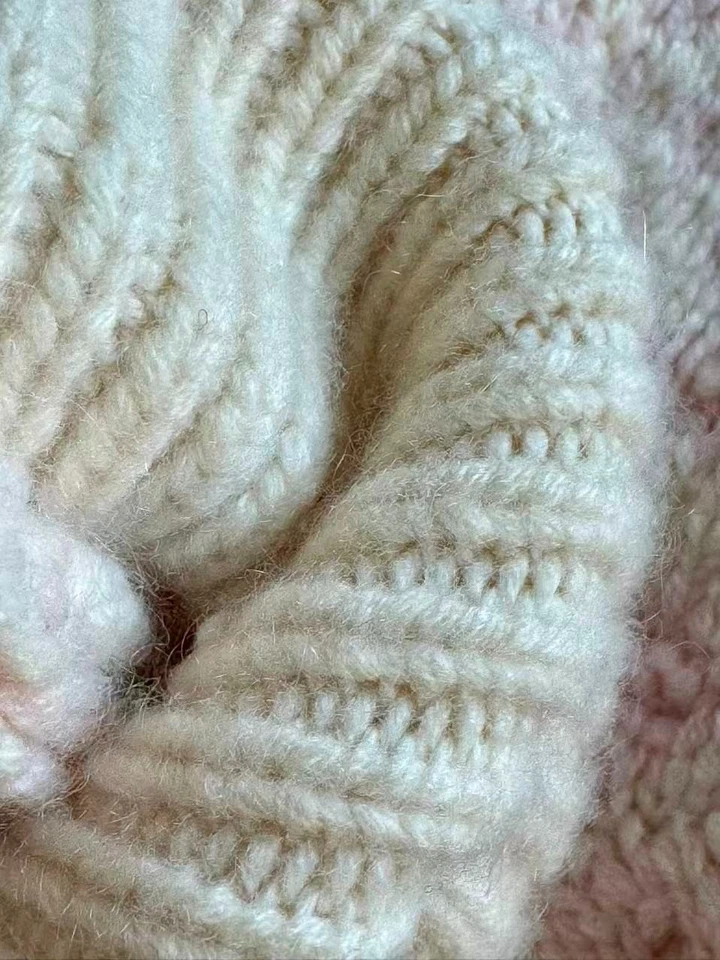 Ralph Lauren Black Label 100% THICK Cashmere Turtleneck Sweater Snowflake Small - Image 3 of 4