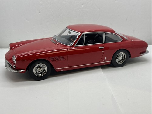1:18 KK-Scale Ferrari 330 GT 2+2 1964 Red in Custom Display Case *BX6-14 - Picture 6 of 11