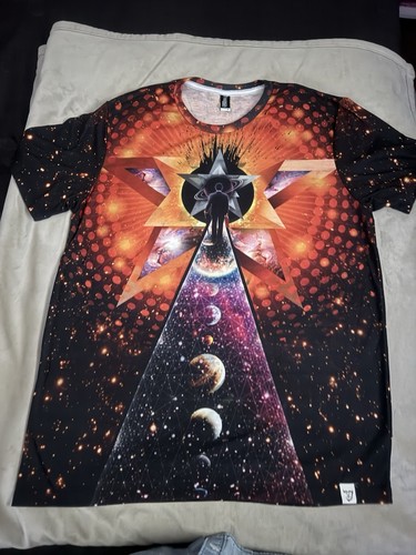 Unworn IMAGINARY FOUNDATION Men's Size M Colorful T SHIRT Man Walkin Stars Space - Picture 7 of 10