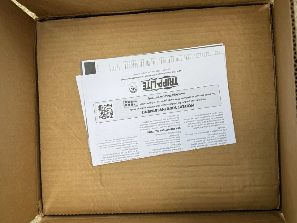 Cartucho de batería de repuesto Tripp Lite RBC93-2U 12V 580W para UPS SmartPro Foto 3 de 4